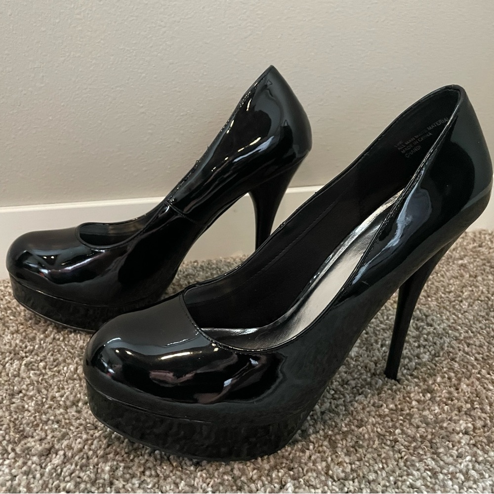 Size 14W Patent Platform Pumps